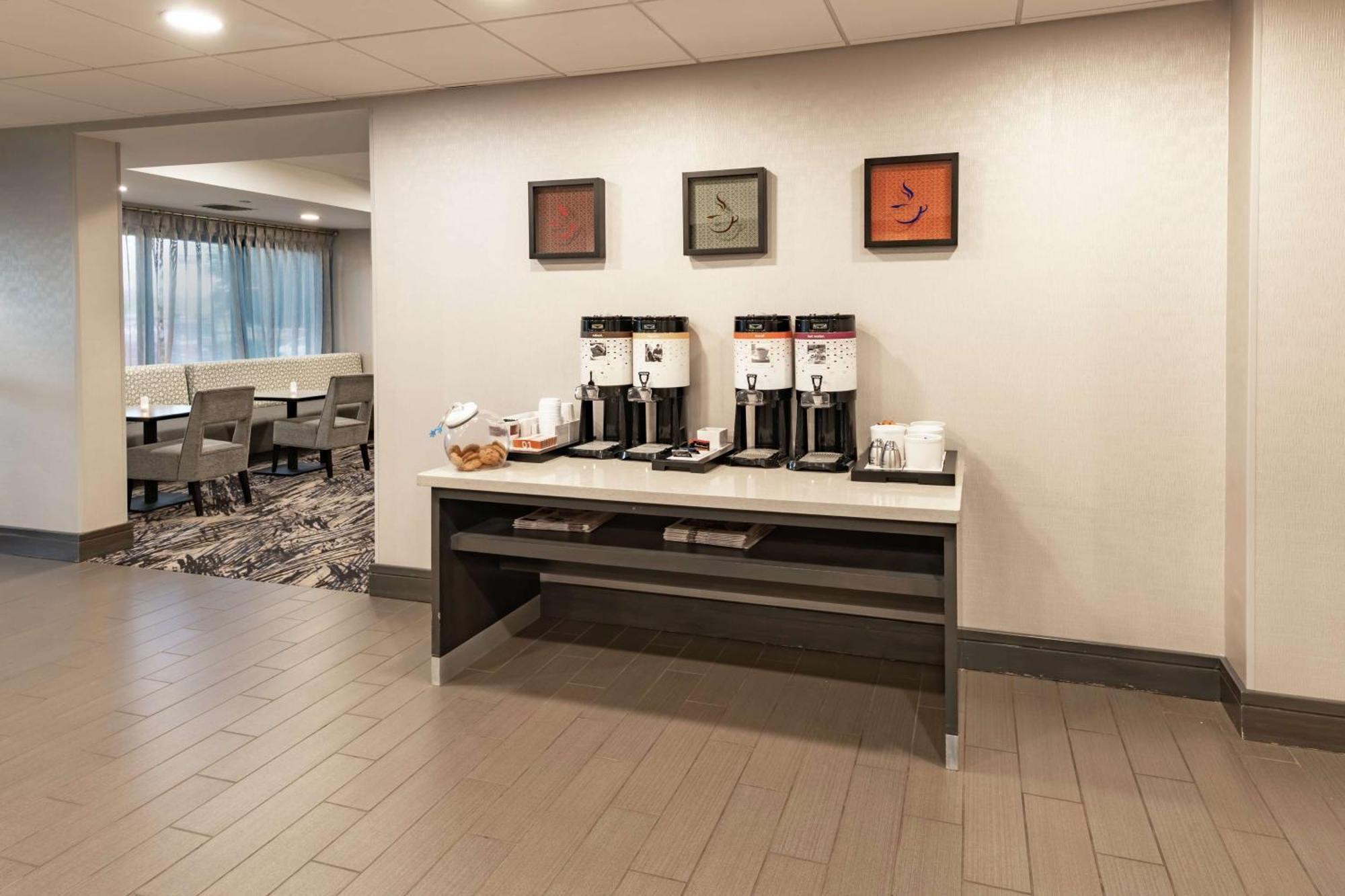 Hampton Inn Waco North Екстериор снимка