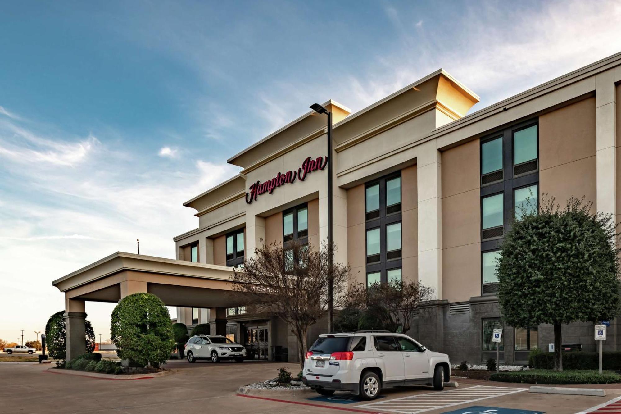Hampton Inn Waco North Екстериор снимка