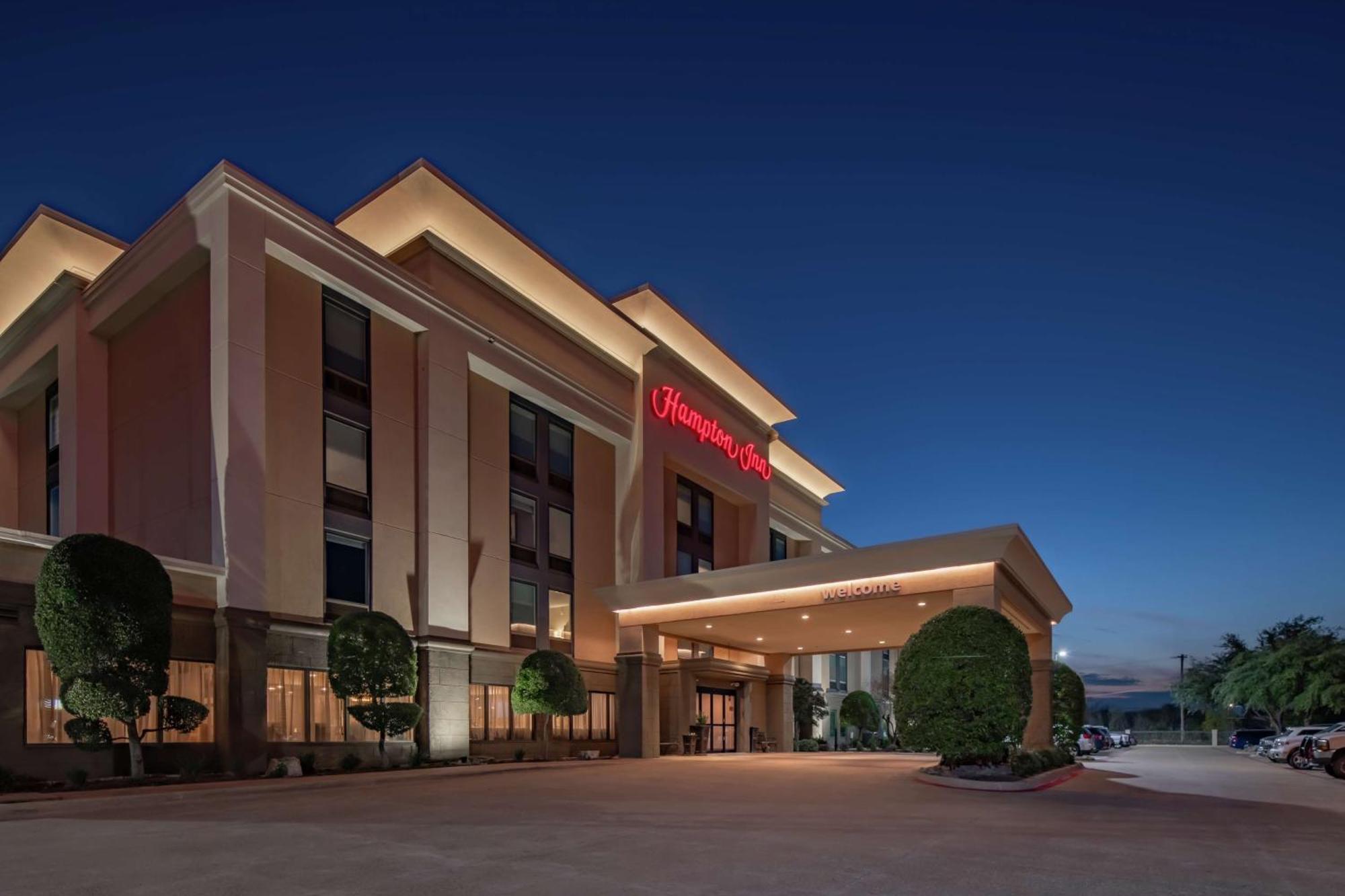 Hampton Inn Waco North Екстериор снимка
