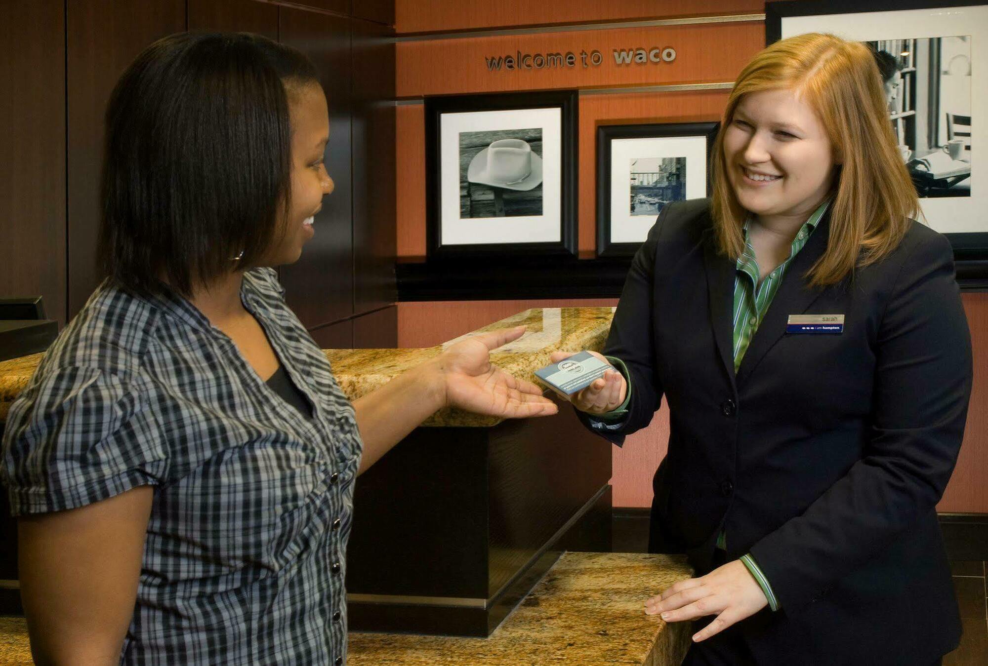 Hampton Inn Waco North Екстериор снимка